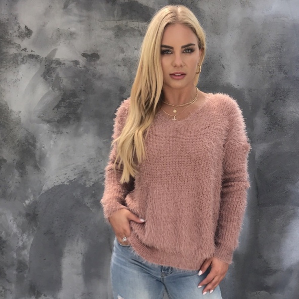 NWT mauve Dainty Hooligan sweater